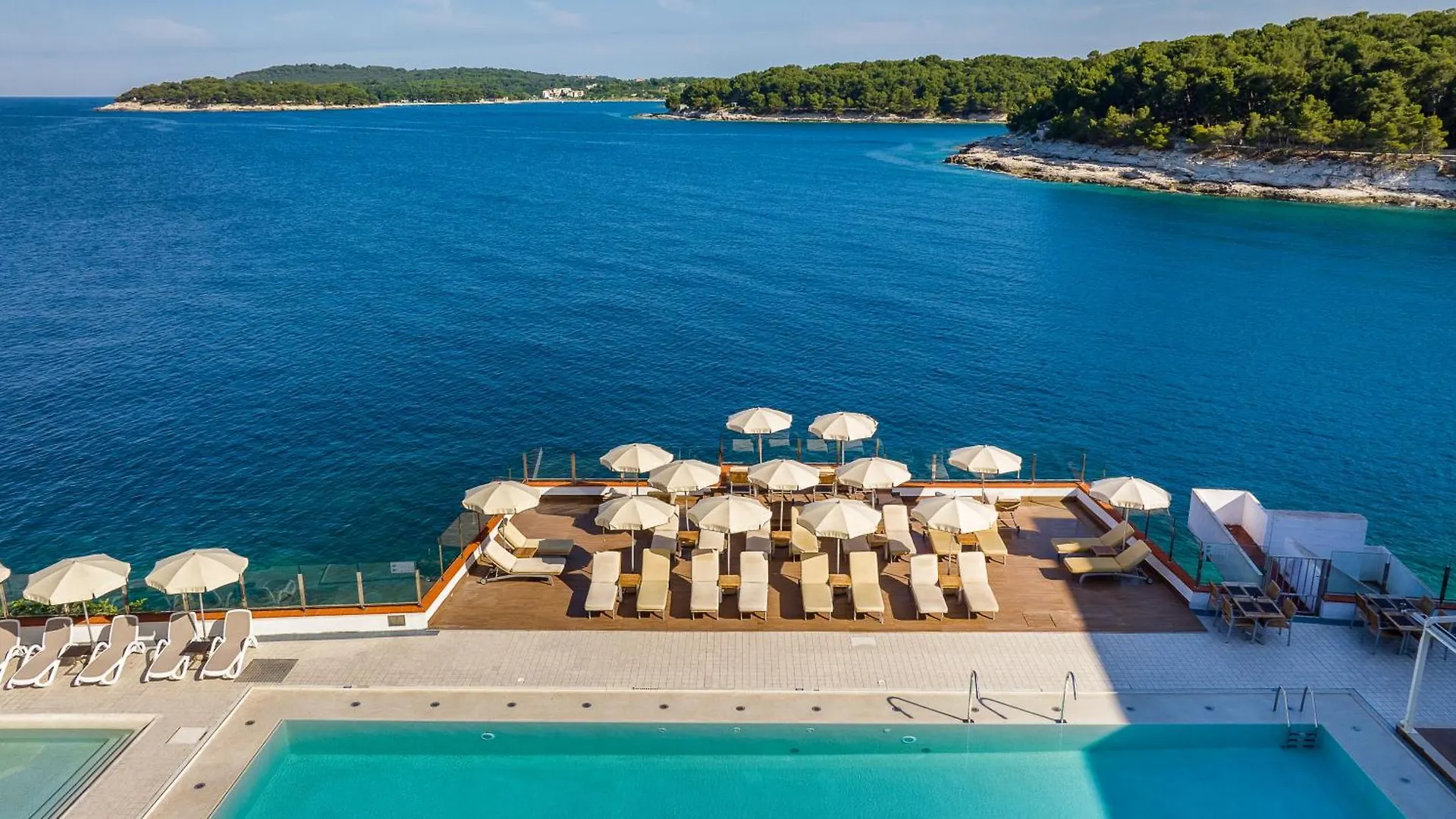 Horizont Resort Pula 2*,
