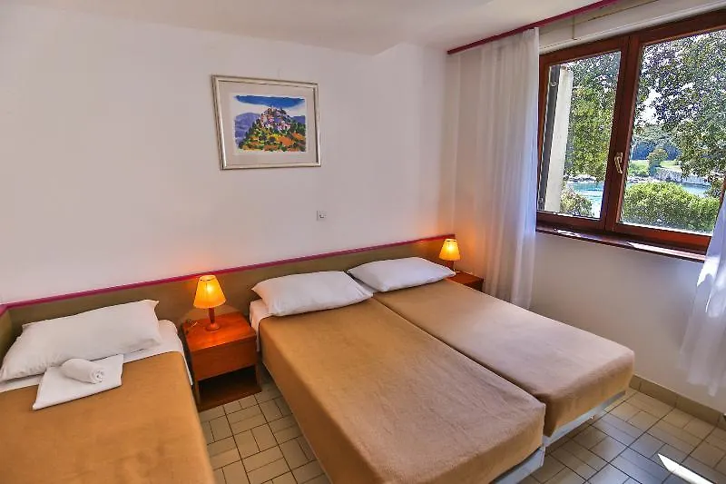 Horizont Resort Pula 2*,