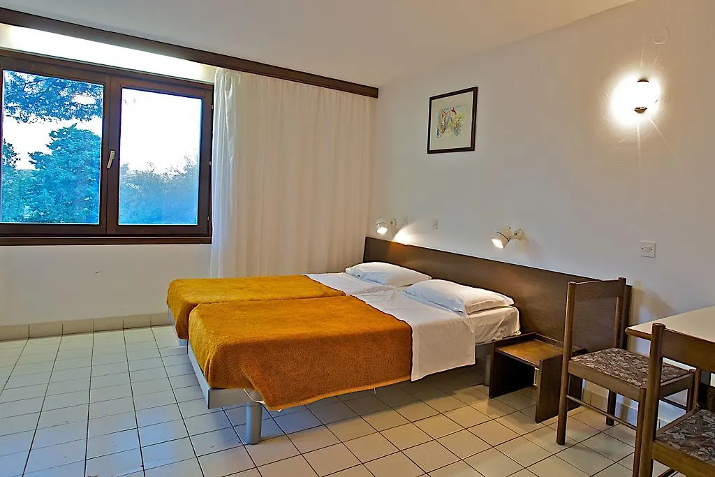 Horizont Resort Pula 2*,