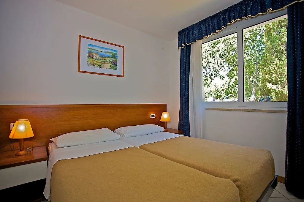 Horizont Resort Pula 2*,